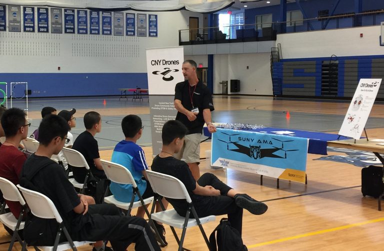 Drone Groups Host Chinese Students