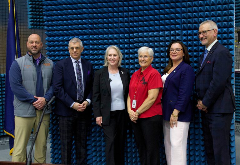 Ahead Of World Quantum Day, Senator Gillibrand Tours The Innovare Advancement Center